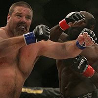 Kimbo Slice Knocks Out Tank Abbott