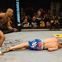 Rashad Evans Knocks Out Chuck Liddell